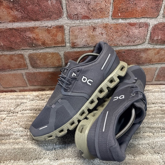 On Running Shoes - Dark Gray men’s Sz 9.5 - Picture 10 of 13